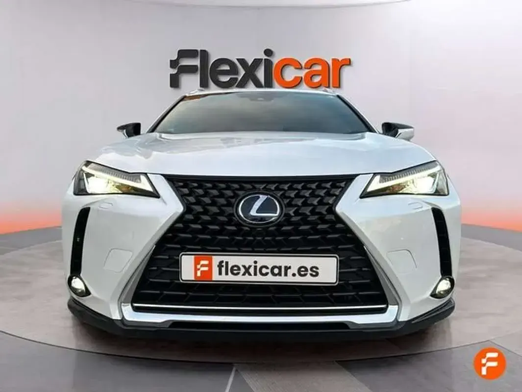 Usado Lexus UX 250h Business Edition 184 CV (135 kW) 2022 Blanco SUV