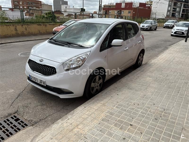 Blanco Usado 2015 Kia Venga Utilitario | 7800 € - Imagen 1/4