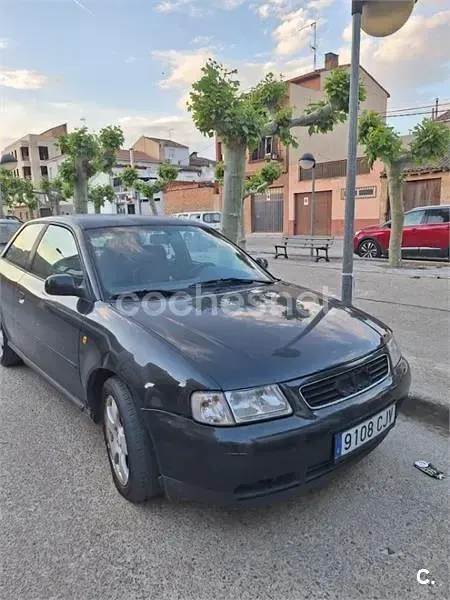 Używany Audi A3 Ambiente 110 KM (80 kW) 1999 Czarny Hatchback