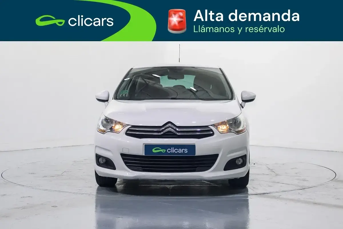 Usado Citroën C4 Live 99 CV (72 kW) 2015 Blanco Berlina