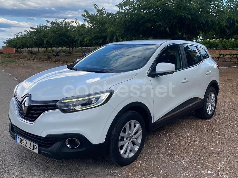 Usado Renault Kadjar Intens 130 CV (95 kW) 2015 Blanco SUV