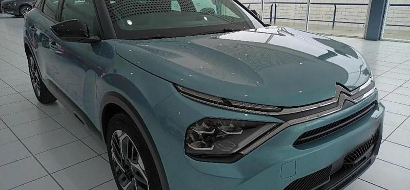 Begagnad Citroën C4 Feel 131 HK (96 kW) 2022 Blå Sedan