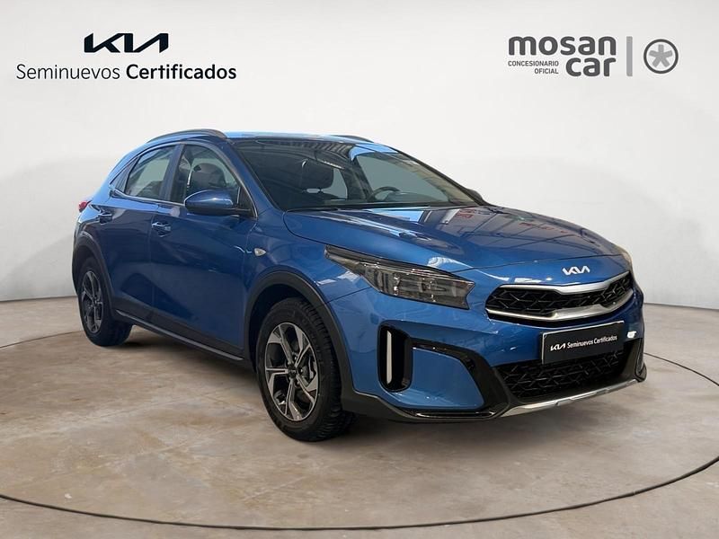 Usado Kia XCeed 100 CV (73 kW) 2025 Azul flame SUV