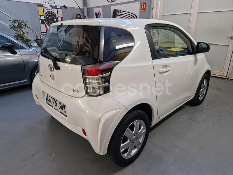 Usado Toyota iQ 68 CV (50 kW) 2009 Blanco Utilitario