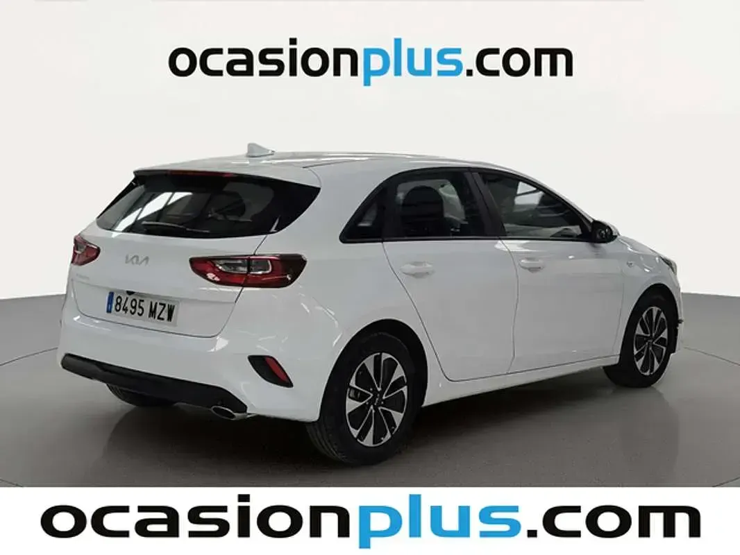 Usado Kia Ceed 101 CV (74 kW) 2025 Blanco Utilitario