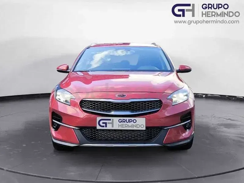 Usado Kia XCeed 136 CV (100 kW) 2022 Rojo SUV