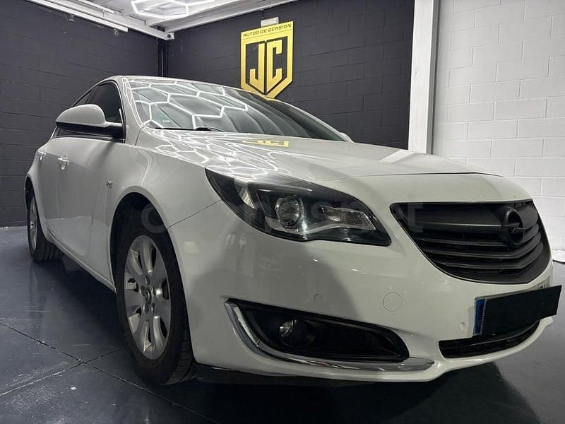 Usado Opel Insignia Selective 136 CV (100 kW) 2017 Blanco Berlina