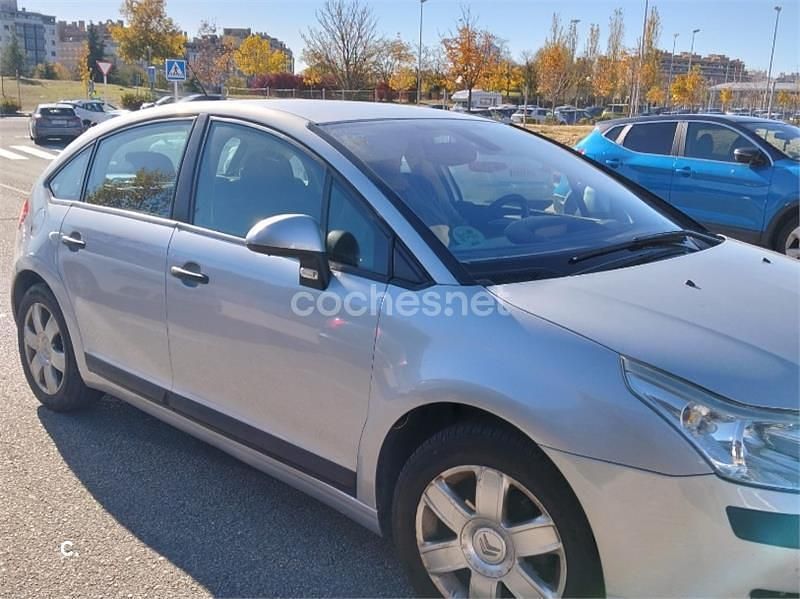 Usado Citroën C4 110 CV (80 kW) 2007 Gris / plata Berlina