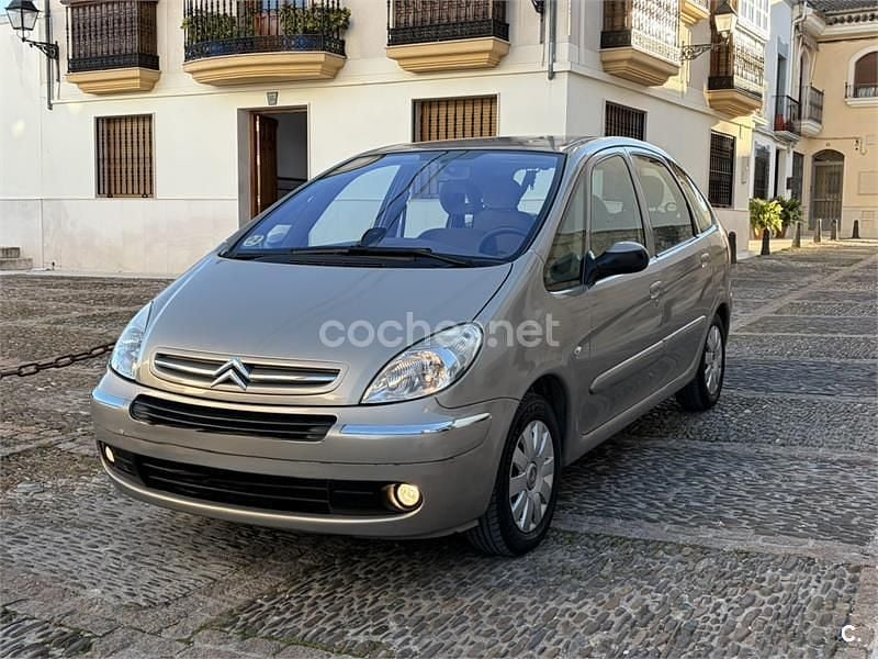 Usado Citroën Xsara Picasso Exclusive 92 CV (67 kW) 2007 Beige Monovolumen
