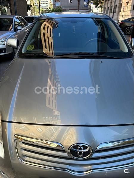 Usado Toyota Avensis Executive 150 CV (110 kW) 2008 Gris / plata Berlina