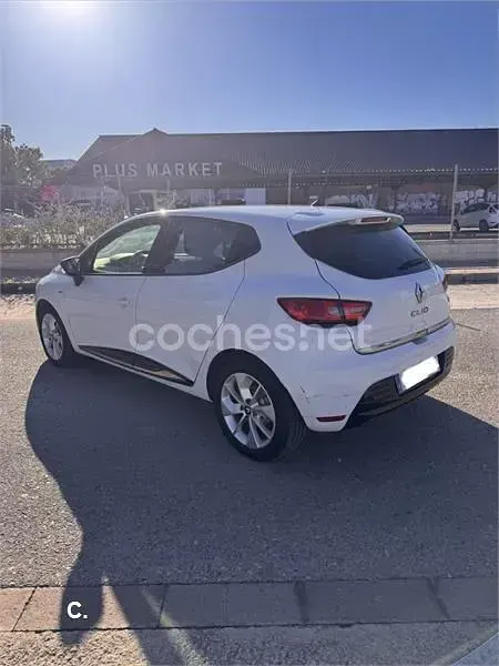 Usado Renault Clio IV LIMITED 75 CV (55 kW) 2018 Blanco Berlina