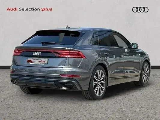 Usado Audi Q8 S-Line 231 CV (169 kW) 2023 Gris / plata SUV