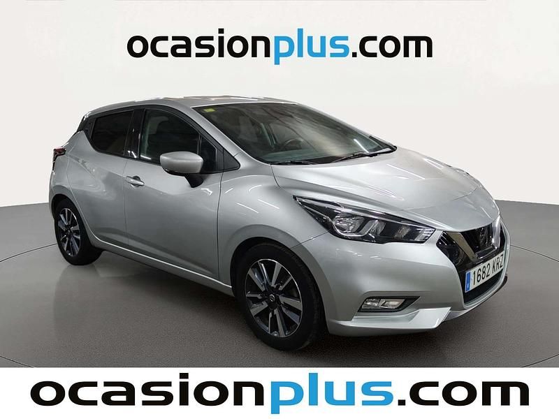 Usado Nissan Micra N-Connecta 90 CV (66 kW) 2018 Gris plata Utilitario