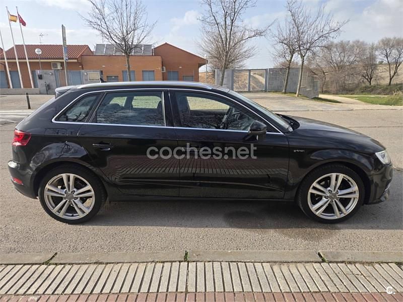 Usado Audi A3 110 CV (80 kW) 2015 Negro Berlina
