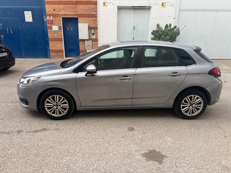 Gris Usado 2017 Citroën C4 Feel Berlina | 8999 € (Buen precio) - Imagen 1/4