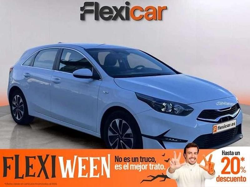 Blanco Usado 2025 Kia Ceed Utilitario | 17.490 € (Buen precio) - Imagen 1/4