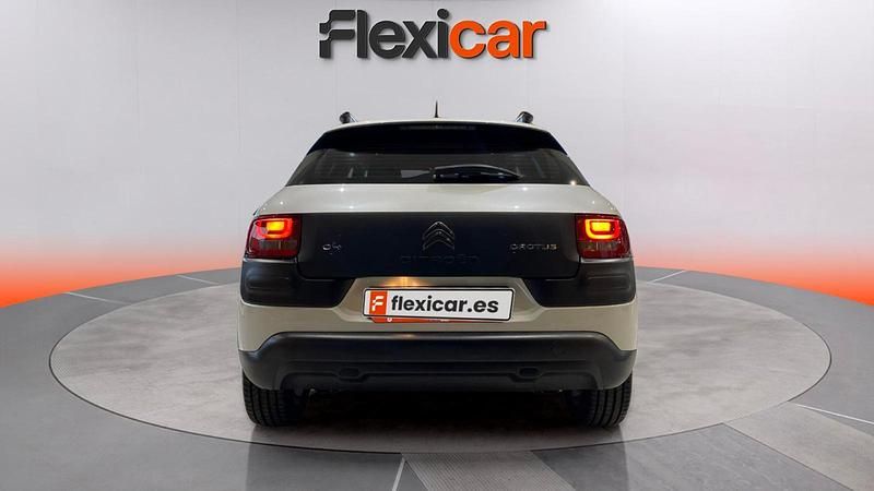 Usado Citroën C4 Feel 110 CV (80 kW) 2016 Blanco Berlina