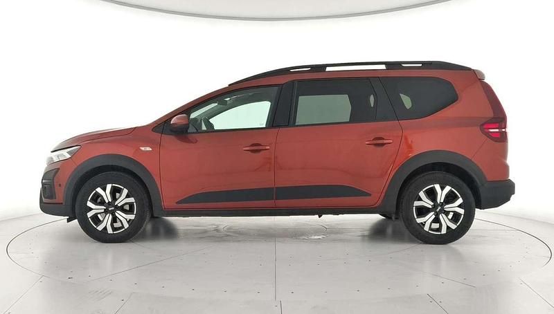 Usado Dacia Jogger Expression 110 CV (80 kW) 2024 Naranja Monovolumen