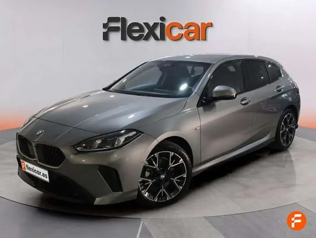 Usado BMW 120 170 CV (125 kW) 2025 Gris Utilitario