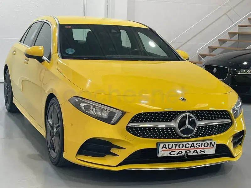Usado Mercedes A180 116 CV (85 kW) 2021 Amarillo Berlina