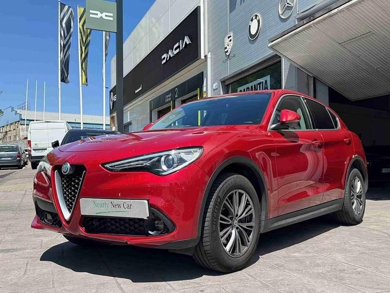 Usado Alfa Romeo Stelvio 180 CV (132 kW) 2017 Rojo SUV