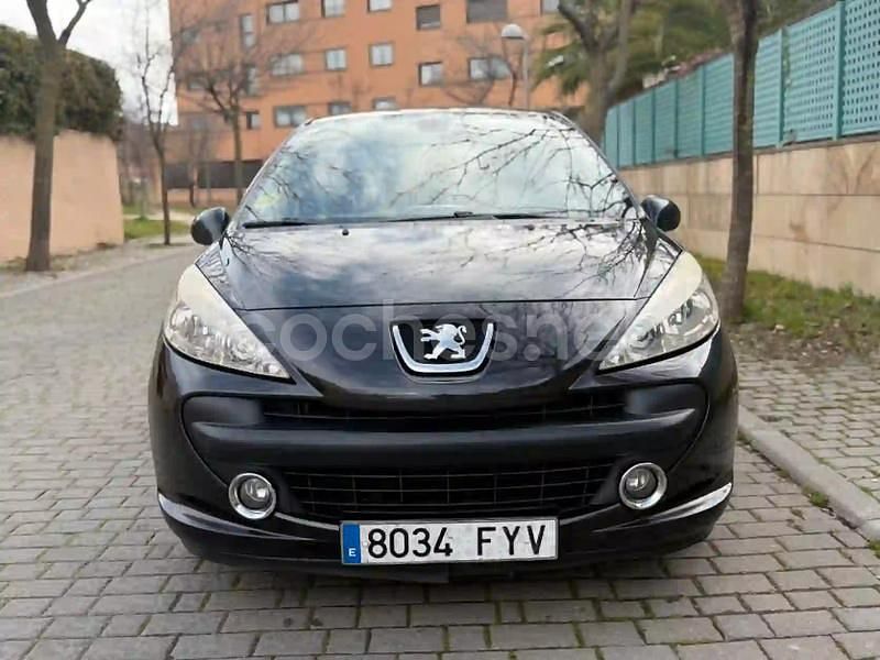 Usado Peugeot 207 90 CV (66 kW) 2007 Negro Berlina