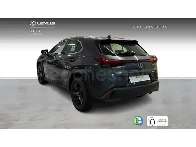 Usado Lexus UX 199 CV (146 kW) 2026 Gris / plata SUV