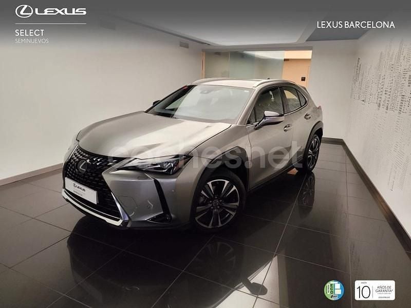 Gris / plata Usado 2021 Lexus UX SUV | 23.900 € (Precio justo) - Imagen 1/4