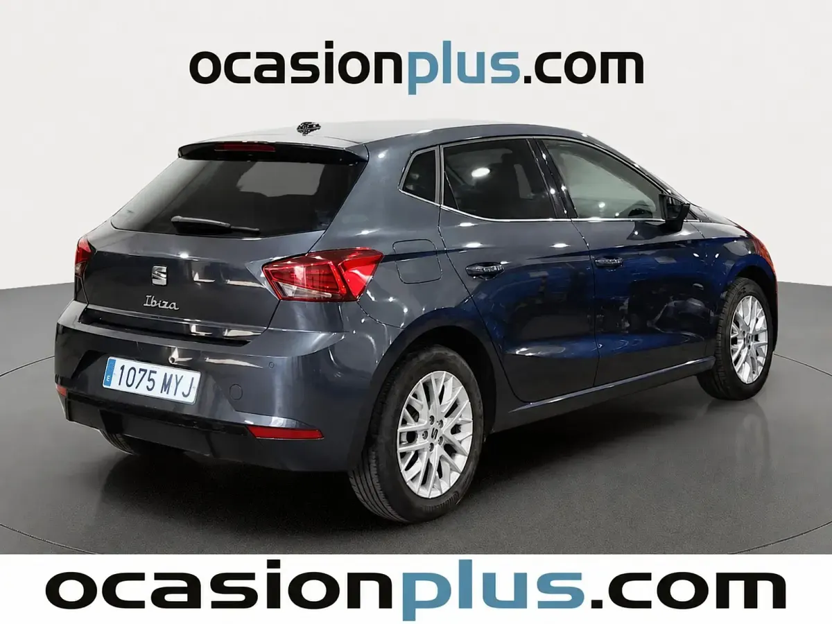 Usado Seat Ibiza XCELLENCE 116 CV (85 kW) 2025 Gris Utilitario