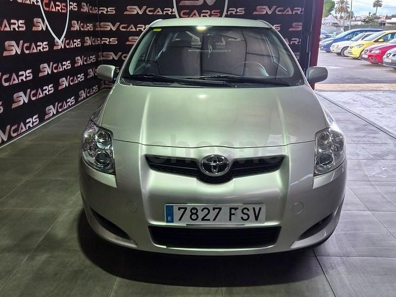Usado Toyota Auris Luna 124 CV (91 kW) 2007 Gris / plata Utilitario