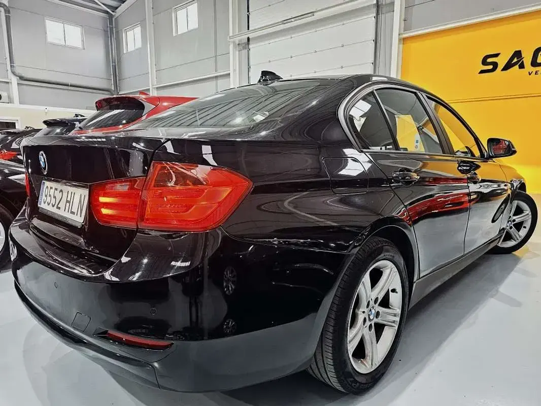 Usado BMW 316 Sport Line 116 CV (85 kW) 2012 Negro Berlina