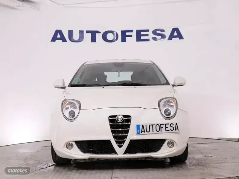 Usado Alfa Romeo MiTo 78 CV (57 kW) 2010 Rojo Utilitario