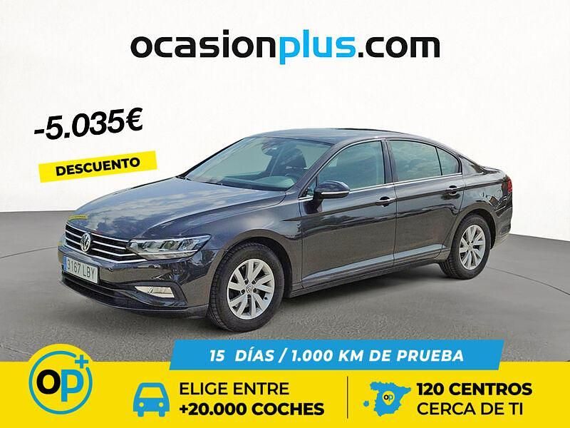 Usado VW Passat Business 120 CV (88 kW) 2019 Gris Berlina