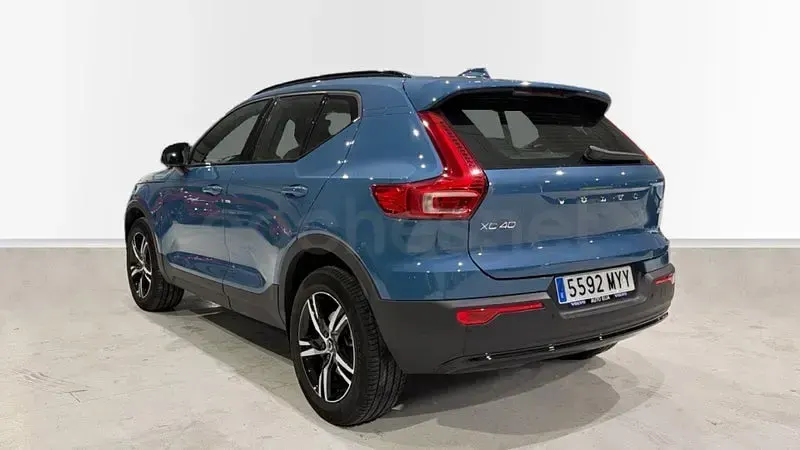 Usado Volvo XC40 Plus 163 CV (119 kW) 2025 Azul SUV