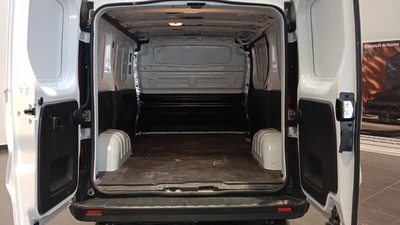 Usado Nissan Primastar 110 HP (80 kW) 2023 Branco Monovolume