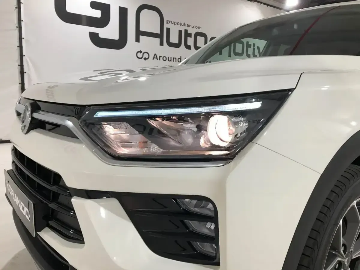 Usado SsangYong Korando 149 CV (109 kW) 2024 Blanco SUV