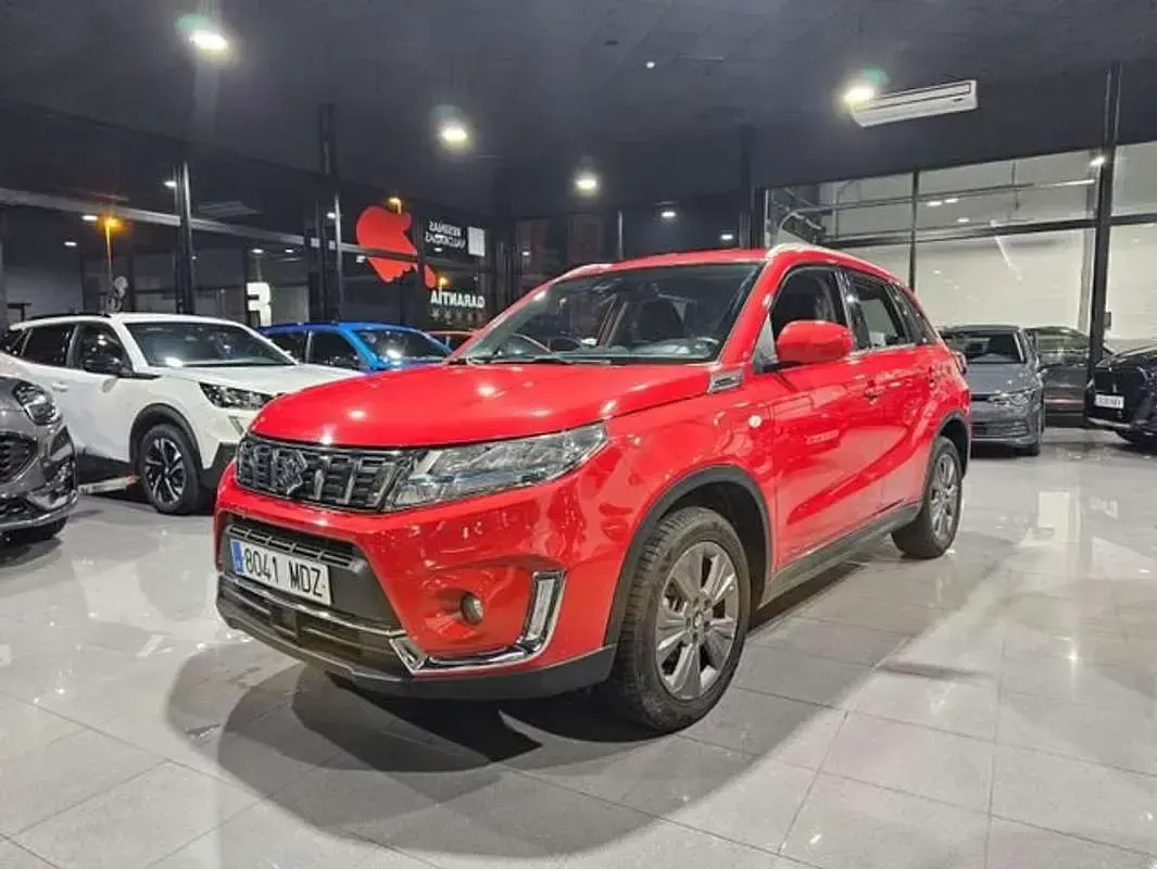 Usado Suzuki Vitara 131 CV (96 kW) 2023 Rojo SUV
