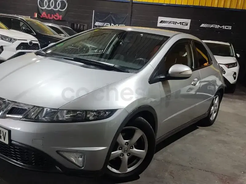 Usado Honda Civic Sport 100 CV (73 kW) 2009 Gris / plata Berlina