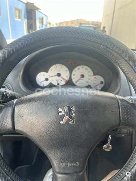 Negro Usado 2004 Peugeot 206 Berlina | 1800 € (Precio justo) - Imagen 1/4