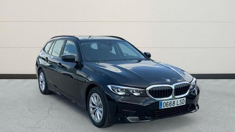 Negro Usado 2021 BMW 318 M Sport Familiar | 27.700 € (Un poco caro) - Imagen 1/4