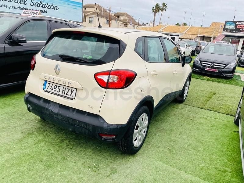 Usado Renault Captur Life 90 CV (66 kW) 2014 Beige SUV