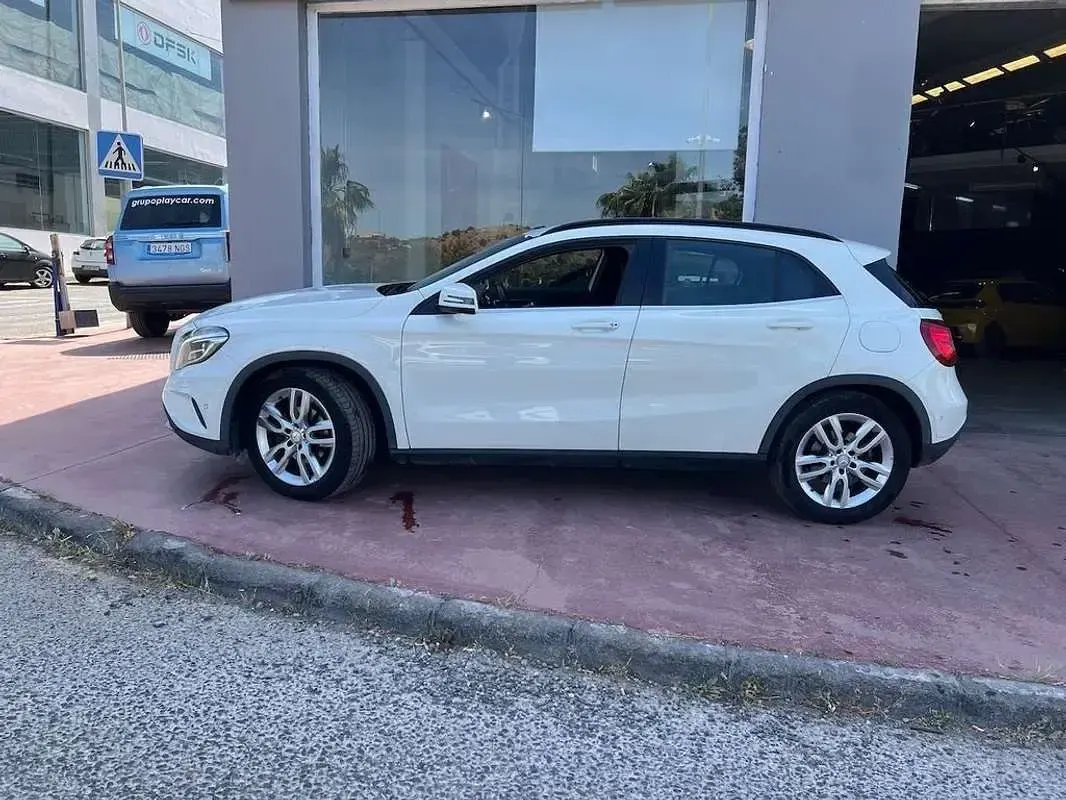 Usado Mercedes GLA200 Style 136 CV (100 kW) 2016 Blanco SUV