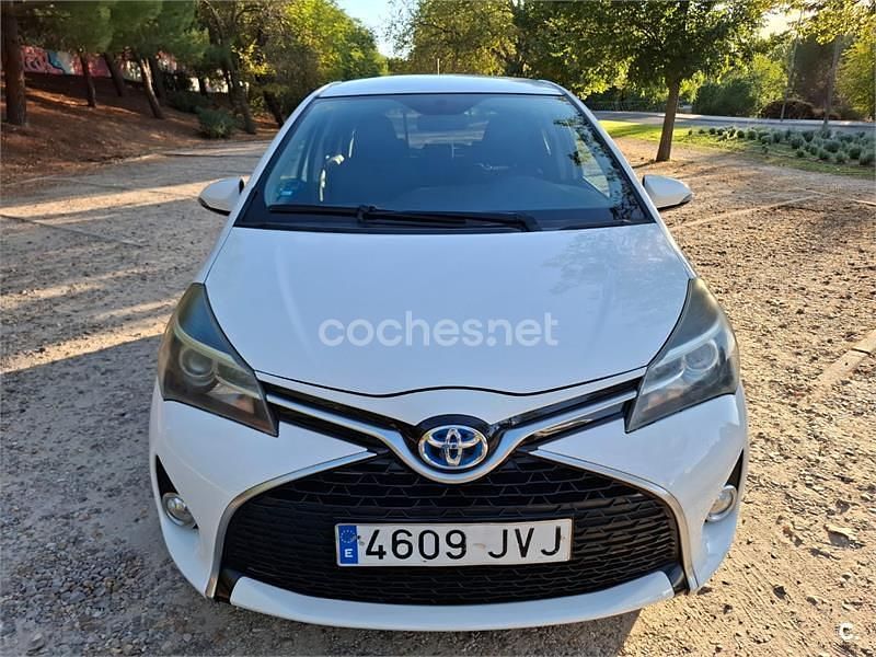 Blanco Usado 2016 Toyota Yaris Hybrid Berlina | 12.250 € (Buen precio) - Imagen 1/4