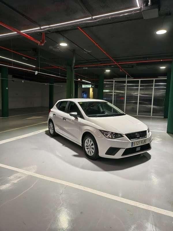 Usado Seat Ibiza Reference 94 CV (69 kW) 2018 Blanco Utilitario
