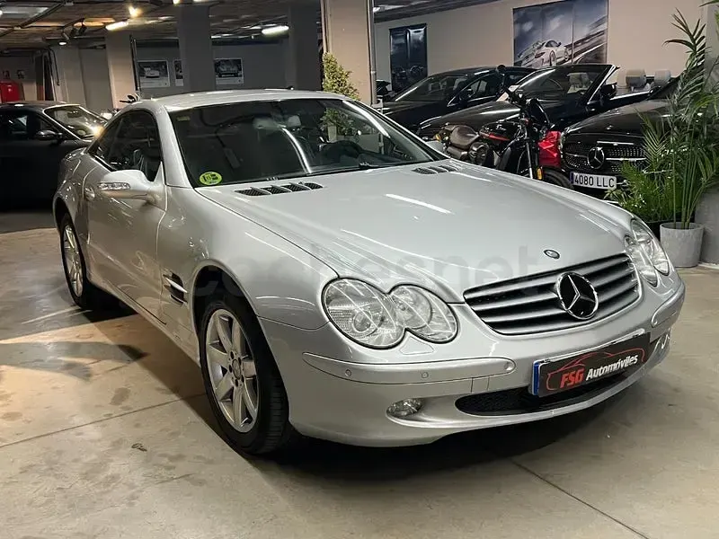Usado Mercedes SL500 306 CV (225 kW) 2004 Gris / plata Descapotable