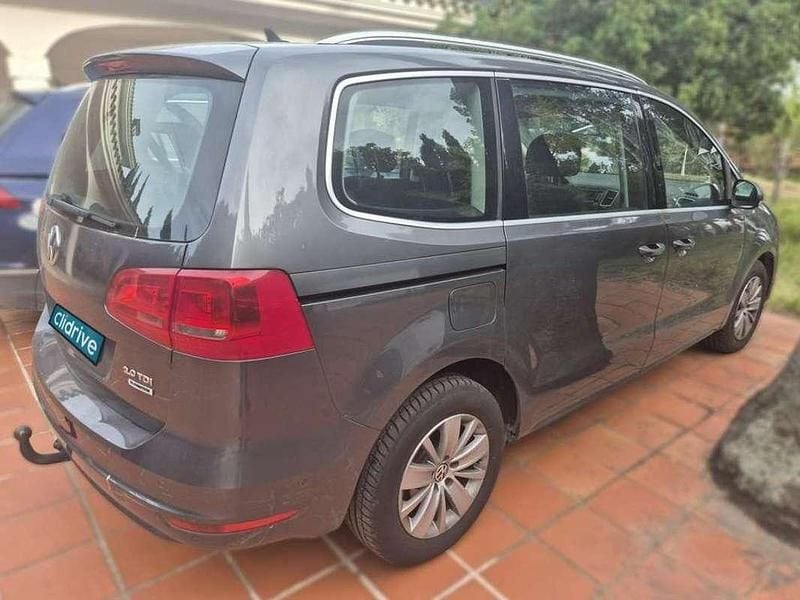 Usado VW Sharan Sport 140 CV (102 kW) 2015 Gris Monovolumen