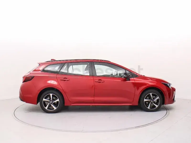 Usado Toyota Corolla Sport 140 CV (102 kW) 2025 Rojo Familiar