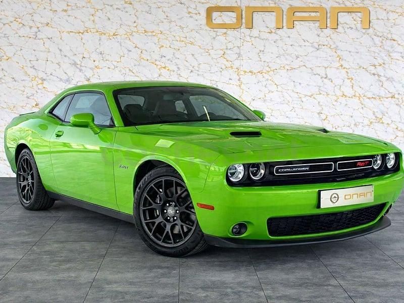 Usado Dodge Challenger 375 CV (275 kW) 2017 Verde Coupe
