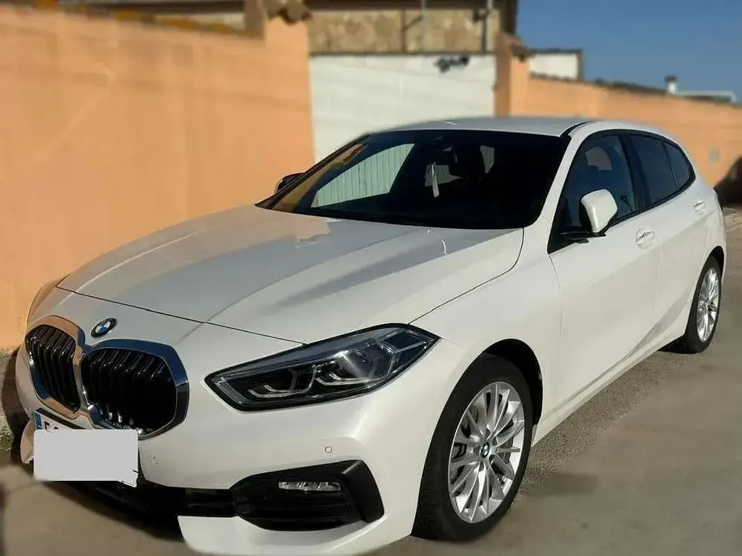 Usado BMW 118 Performance 150 CV (110 kW) 2020 Blanco Utilitario