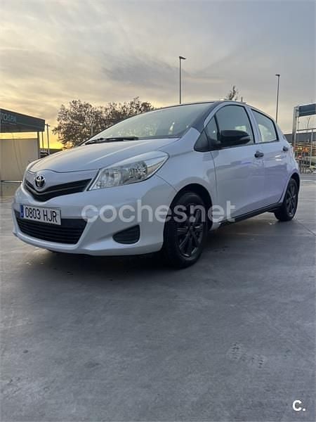 Blanco Usado 2012 Toyota Yaris Live Berlina | 6500 € (Precio justo) - Imagen 1/4
